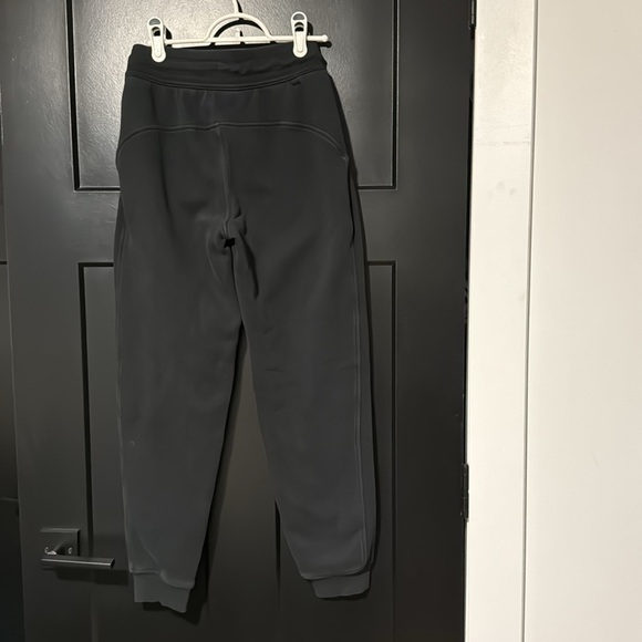 Lululemon Scuba Jogger
Black - Picture 7 of 12